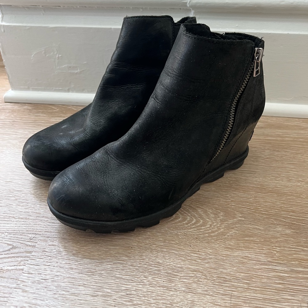 Sorel black wedge bootie. Size 11
